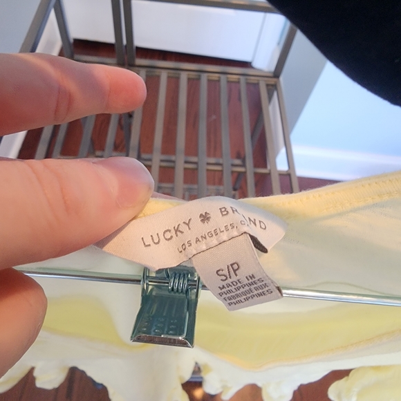 Lucky Brand Ruffle Hem Top - Picture 5 of 5